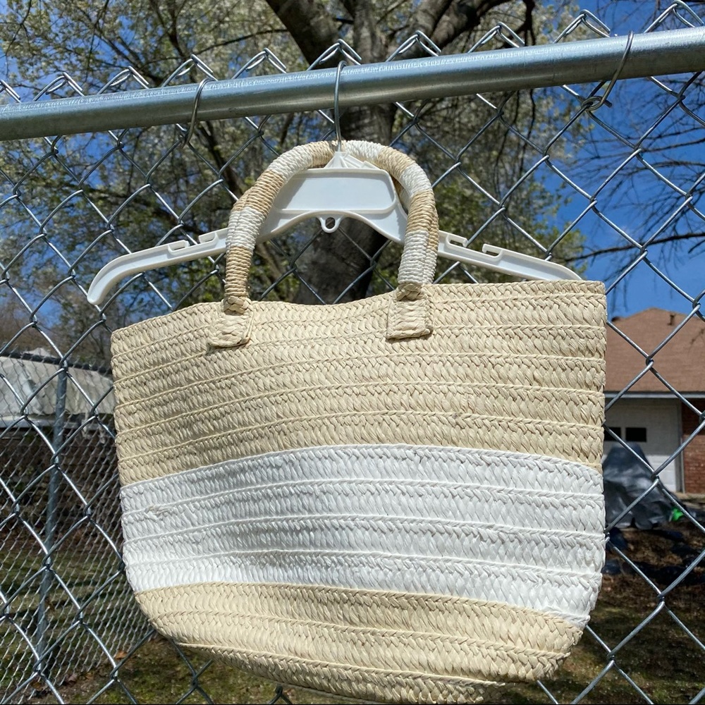 Straw purse